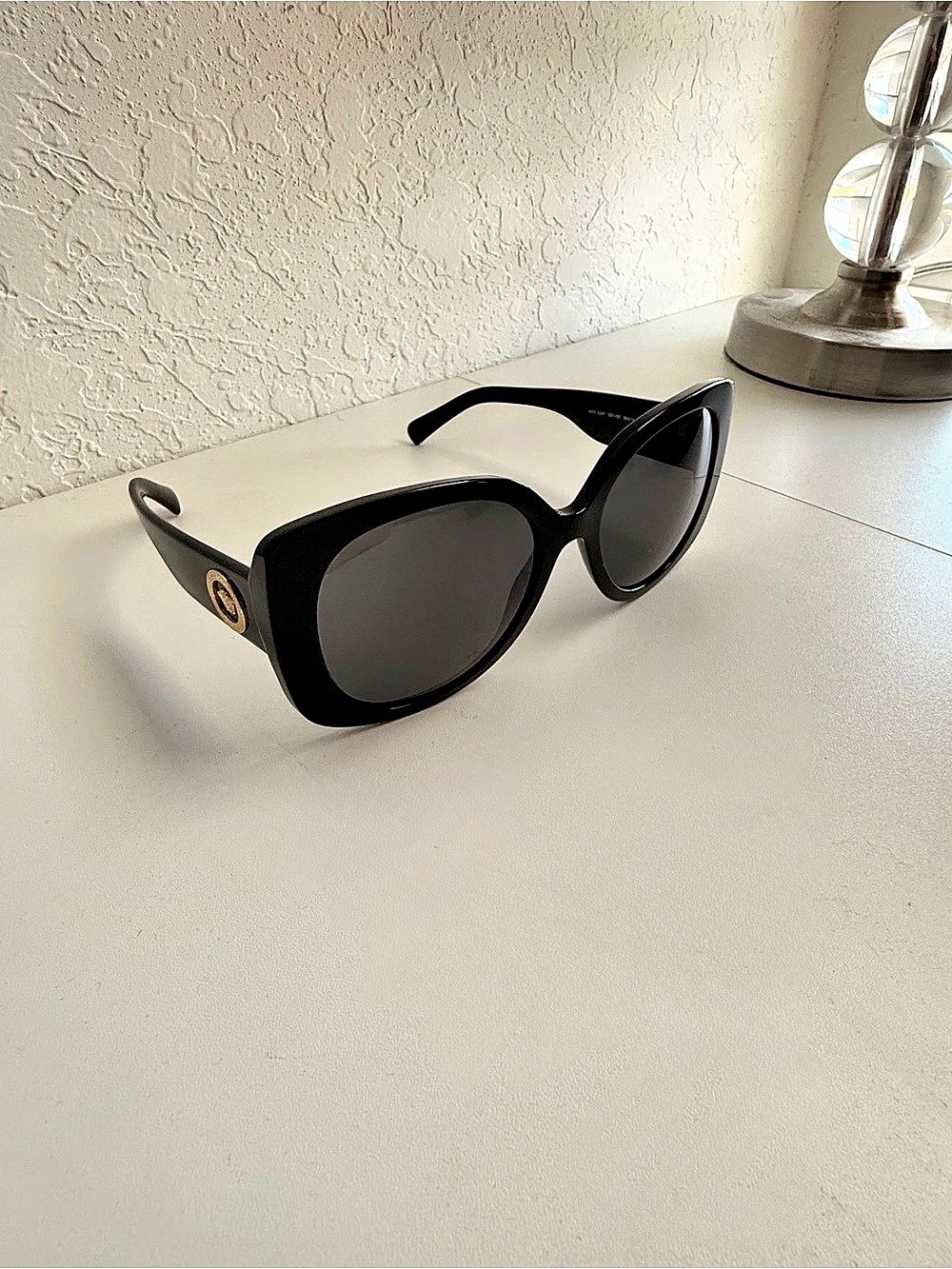 Versace MOD. 4387 Black Sunglasses Like New
